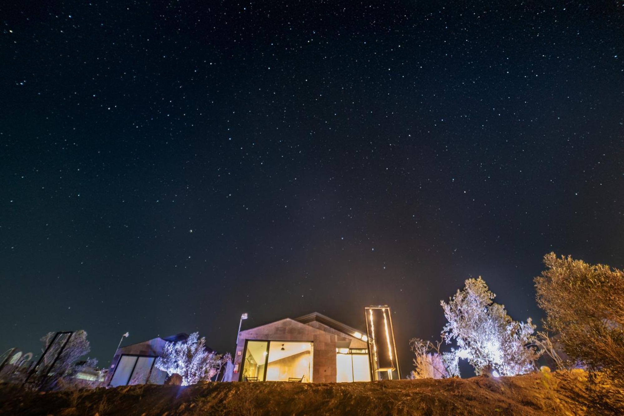 Bajo Estrellas Hotel Contemporaneo Valle de Guadalupe Buitenkant foto